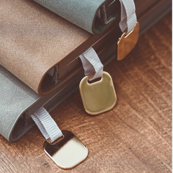 Deluxe PU Sheepskin Leather Notebook With Signature Pen With Custom Logo 21cm X15.6cm 256 Pages
